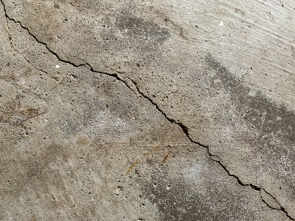 crack in concrete floor